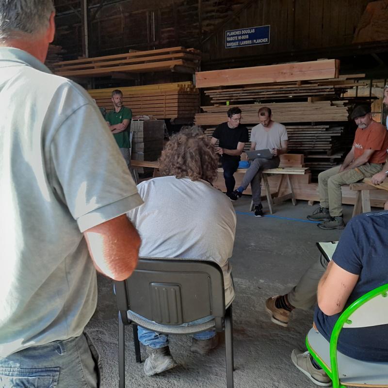 Discussion sur un circuit court bois à Luzy