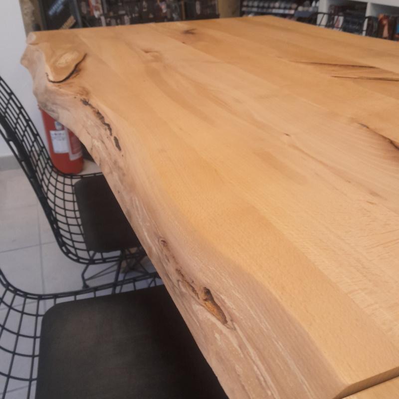 Table en hêtre bords naturels live edge