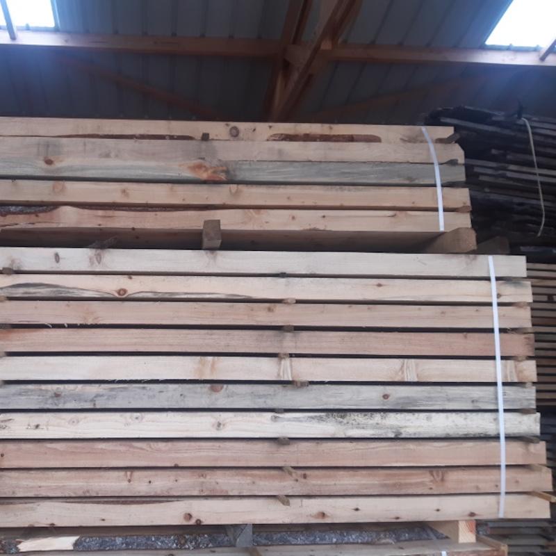 Chevrons pour construction de poulailler